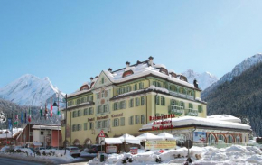 Hotel Dolomiti Schloss Canazei